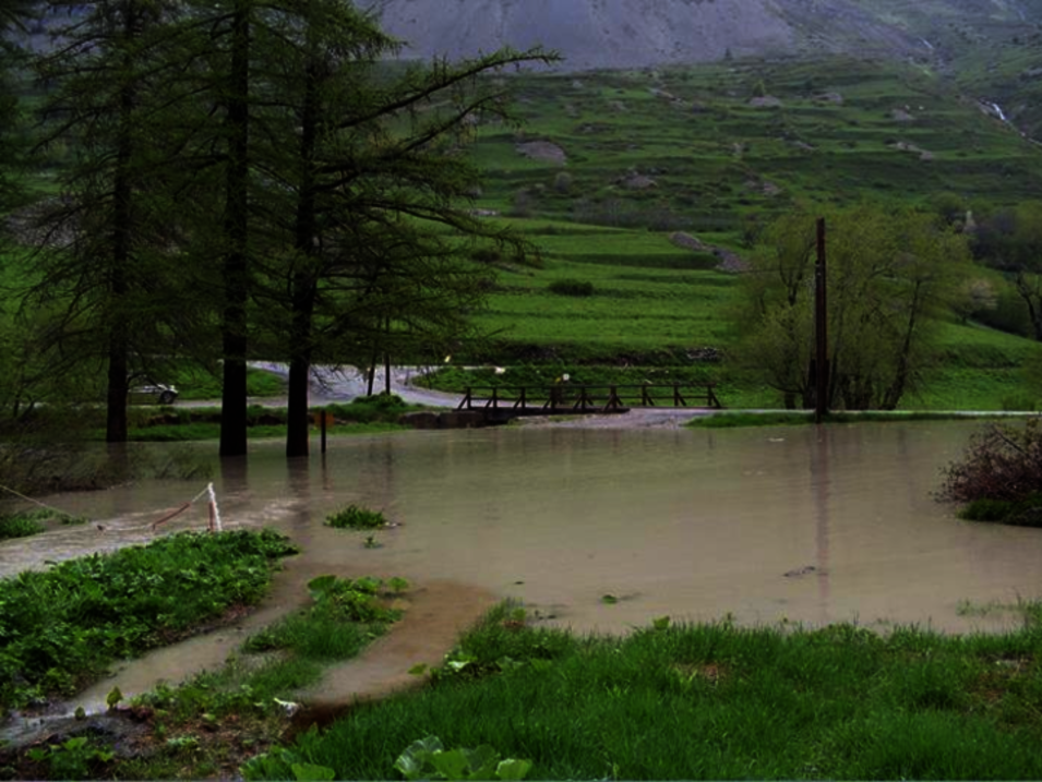 Vallée de la Guisane - mai 2008 - Photo : Mairie du Monêtier-les-bains