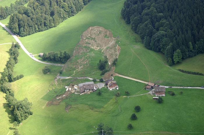 Source : www.planat.ch/fr/bon-a-savoir/glissement-et-chute-de-pierres/